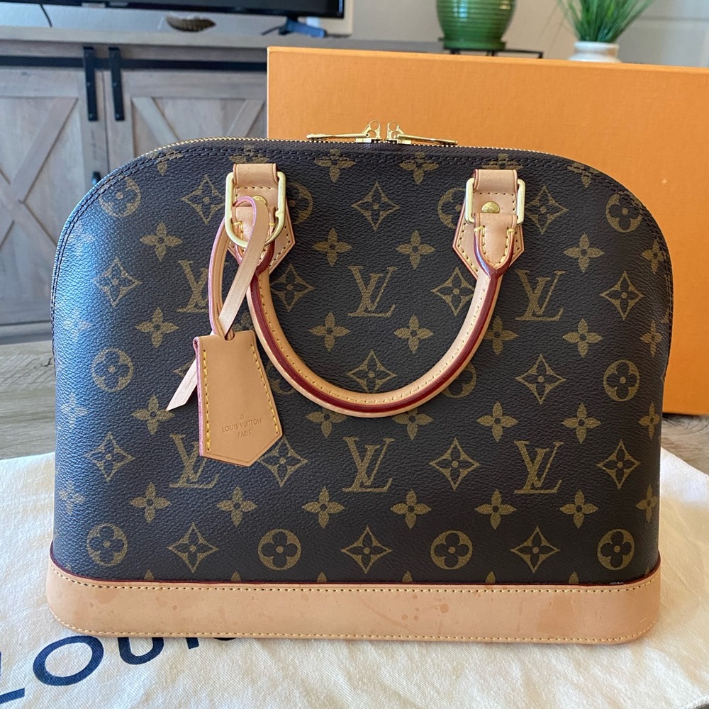 Louis Vuitton Alma - Picture 5 of 15